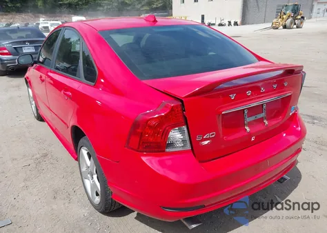 2009 Volvo S40 T5 R-Design из США, поврежденный, VIN YV1MH672292466559